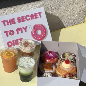 Friendly Donuts - March seasonal flavors, pog juice, Einspanner (Iced Only, and Green Thai Tea - Donuts Near Me - Orange, California Friendly Donuts - March seasonal flavors, pog juice, Einspanner (Iced Only, and Green Thai Tea - Donuts Near Me - Orange, California
