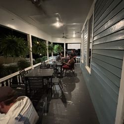 POST on the Hill - Outside seating