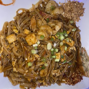 Jutamas - Shrimp pad Thai - Thai Near Me - Hattiesburg, Mississippi