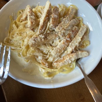 Olive Garden Italian Restaurant - Chicken Alfredo - Italian Near Me - Brandon, Florida