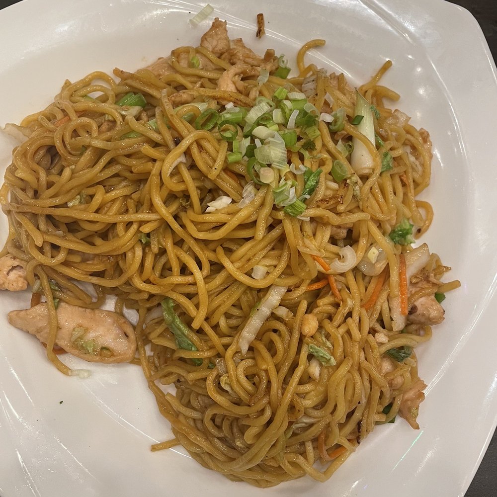 Nangma Restaurant - Chicken Chow Mein - Asian Fusion Near Me - Elmhurst, New York Nangma Restaurant - Chicken Chow Mein - Asian Fusion Near Me - Elmhurst, New York