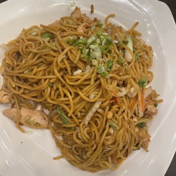 Nangma Restaurant - Chicken Chow Mein - Asian Fusion Near Me - Elmhurst, New York Nangma Restaurant - Chicken Chow Mein - Asian Fusion Near Me - Elmhurst, New York