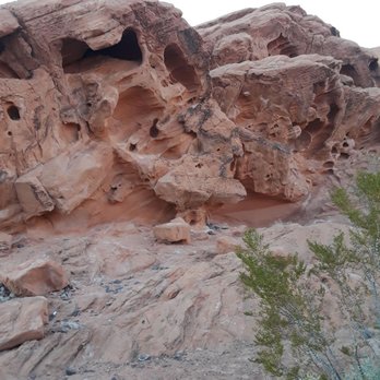 Redstone Dune Hike - Hiking Near Me - Overton, Nevada