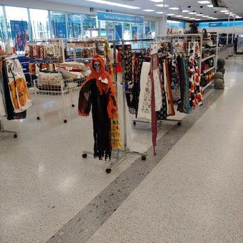 Ross Dress for Less - Department Stores Near Me - Watauga, Texas