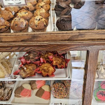 El Gallo Bakery - Bakeries Near Me - Los Angeles, California El Gallo Bakery - Bakeries Near Me - Los Angeles, California