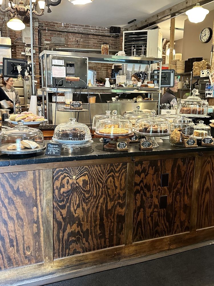 Five Points Bakery