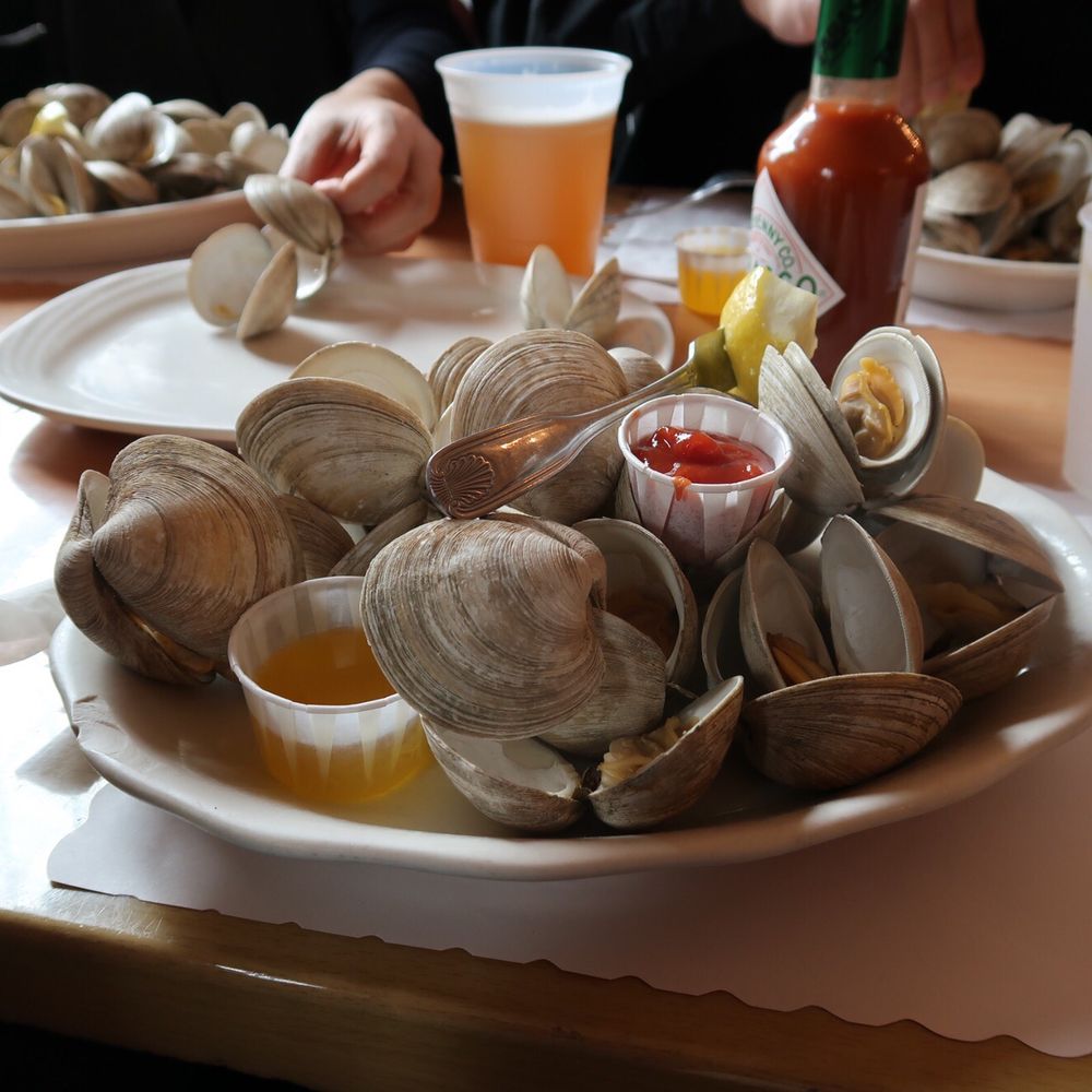 Pub 199 - Clam - Steakhouses Near Me - Mount Arlington, New Jersey