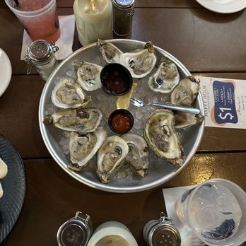 Hot Tuna - Raw oysters - Bars Near Me - Virginia Beach, Virginia Hot Tuna - Raw oysters - Bars Near Me - Virginia Beach, Virginia
