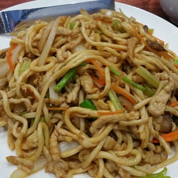 Royal Canton Seafood Palace - Chicken lo mein - Seafood Near Me - Queens, New York