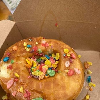 Food For Thought - Honey Dipped Donut Ice Cream Sandwich (with fruity pebbles) - Gastropubs Near Me - Cape Neddick , Maine