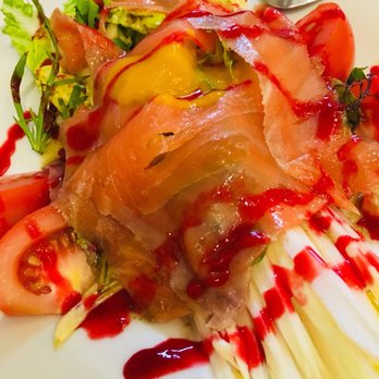 Canela - Salmon salad - Mediterranean Near Me - Valencia, V Canela - Salmon salad - Mediterranean Near Me - Valencia, V