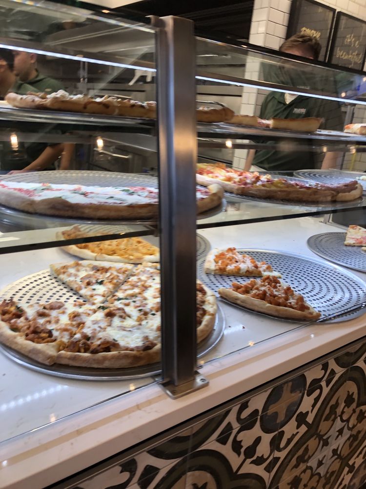 MARIO’S PIZZERIA OF LEVITTOWN Updated October 2024 68 Photos & 44