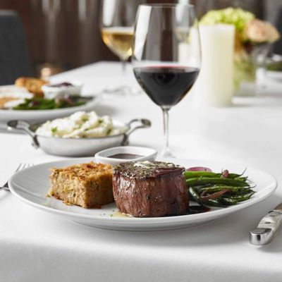 Fleming’s Prime Steakhouse & Wine Bar by null