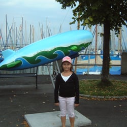 Laura auf Besuch am See