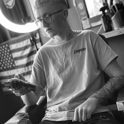 Bridge 9 barber - Luke - Barber