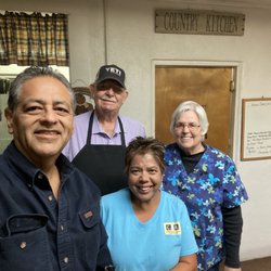 Little Country Kitchen - Picture with the owners  of this nice little restaurant in Madrid Nebraska