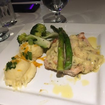 Little Billy's Steak House - Chicken Oscar with Bearnaise sauce, asparagus, mashed potatoes, broccoli. Sauce has shrimp and scallop. (21.50 4 course dinner menu) - Steakhouses Near Me - Burnaby, British Columbia