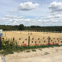 Randonnées Equestres - La carrière.