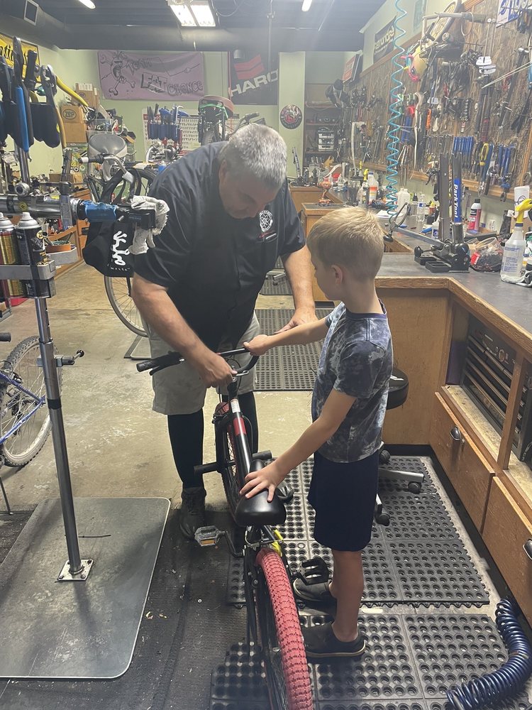 CHAIN REACTION BICYCLES Updated September 2024 25 Reviews 4407