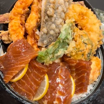 IT Show - Salmon Tendon - Ramen Near Me - Palisades Park, New Jersey IT Show - Salmon Tendon - Ramen Near Me - Palisades Park, New Jersey
