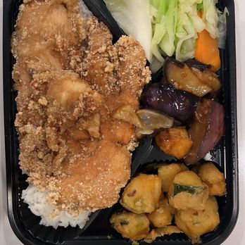 BentoLicious - Ichiban Fried Chicken Breast Bento w/ Cabbage, Eggplant, and Pumpkin - Taiwanese Near Me - Pleasanton, California
