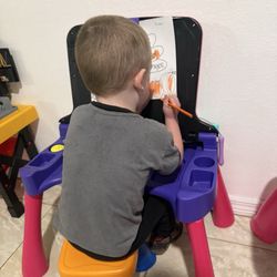 Precious Moments Learning Academy - By painting, they learn visual expression, spatial intelligence and color recognition.
