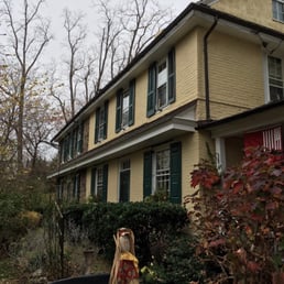 Front off Pennsbury Inn Front off Pennsbury Inn