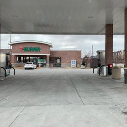 7-Eleven - Storefront