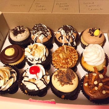 Area 51 Cupcakery - Beautifully decorated and nummy cupcakes! - Cupcakes Near Me - Naperville, Illinois Area 51 Cupcakery - Beautifully decorated and nummy cupcakes! - Cupcakes Near Me - Naperville, Illinois