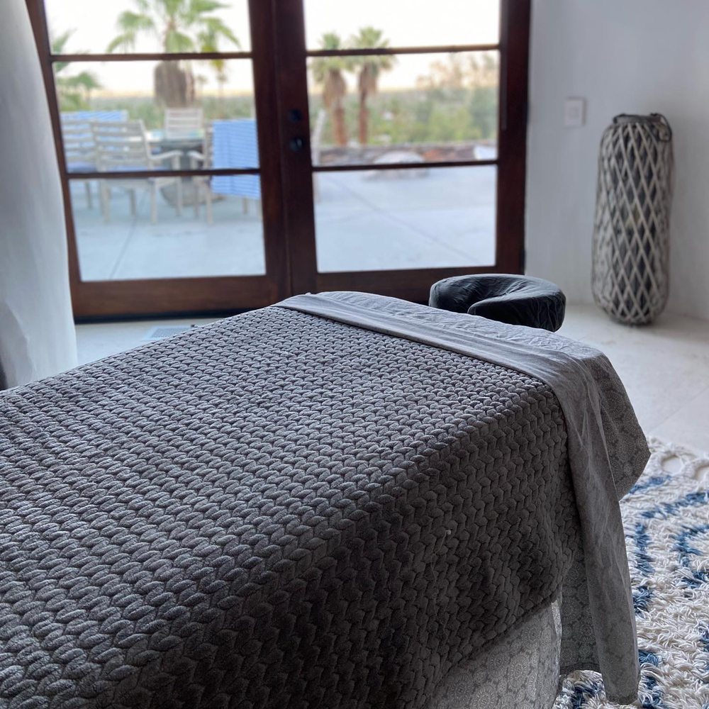 Millies Mobile Spa Logo