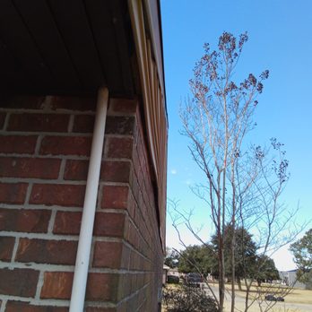 Ultimate Siding & Gutters - Siding at bottom is wavy, boards not flush - Gutter Services Near Me - Pearl River, Louisiana Ultimate Siding & Gutters - Siding at bottom is wavy, boards not flush - Gutter Services Near Me - Pearl River, Louisiana