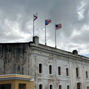 1. Castillo San Cristóbal