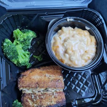 Denny's - Salmon broccoli and Mac n cheese - Diners Near Me - Palmdale, California Denny's - Salmon broccoli and Mac n cheese - Diners Near Me - Palmdale, California