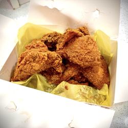 Louisiana Famous Fried Chicken - Fresh fried chicken!