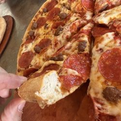 Pizza Hut - Lg pepperoni