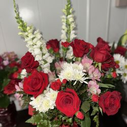 Pineview Florist - Valentines Bouquet
