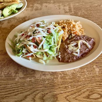 El Taquito - A very delicious plate of tacos De Picadillo. - Mexican Near Me - El Paso, Texas El Taquito - A very delicious plate of tacos De Picadillo. - Mexican Near Me - El Paso, Texas