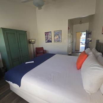Sonoma Creek Inn - Clean, updated room 5 - Hotels Near Me - Sonoma, California Sonoma Creek Inn - Clean, updated room 5 - Hotels Near Me - Sonoma, California