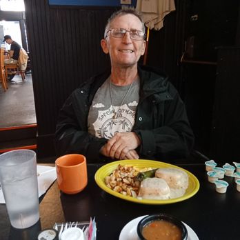 Lindy's Diner - Inside the restaurant with my biscuits and gravy breakfast. - Diners Near Me - Albuquerque, New Mexico