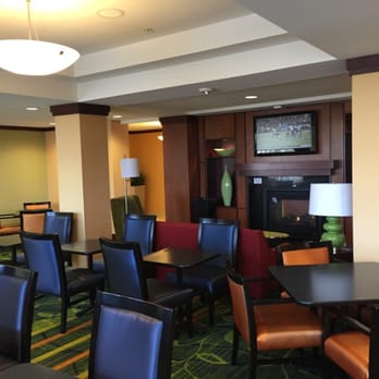 Fairfield by Marriott Inn & Suites Austin Parmer/Tech Ridge - Breakfast area - Hotels Near Me - Austin, Texas