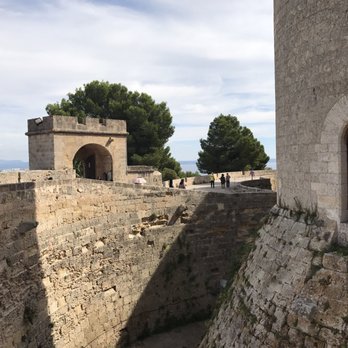 Castillo de Bellver - Castles Near Me - Palma de Mallorca, PM Castillo de Bellver - Castles Near Me - Palma de Mallorca, PM