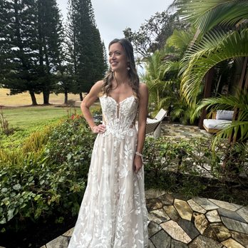 Hawaii Bridal Stylists - Makeup Artists Near Me Hawaii Bridal Stylists - Makeup Artists Near Me