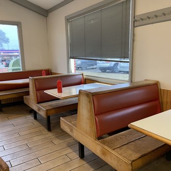 Country School Restaurant - Dining room (Photo 3) - Fast Food Near Me - Rochelle, Illinois Country School Restaurant - Dining room (Photo 3) - Fast Food Near Me - Rochelle, Illinois
