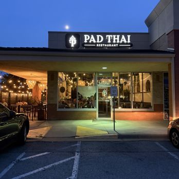 Pad Thai Restaurant - Thai Near Me - Overland Park, Kansas