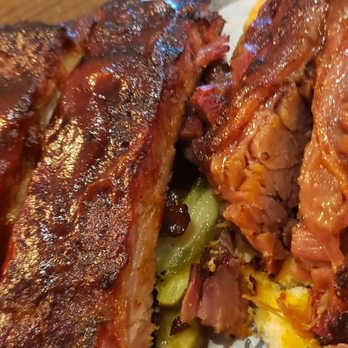 Famous Dave's Bar-B-Que - St. Louis-Style Spareribs - Barbeque Near Me - Mesa, Arizona