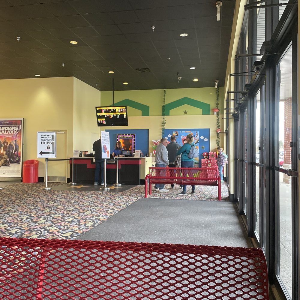 Cranberry Cinemas - Lobby/entrance/Mario photo area - Cinema Near Me - Cranberry Township, Pennsylvania