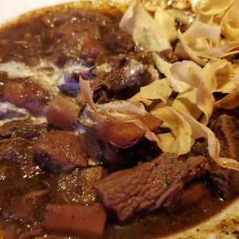 Celtic Nights - Guiness beef stew with parsnip chips - Music Venues Near Me - Dublin, D