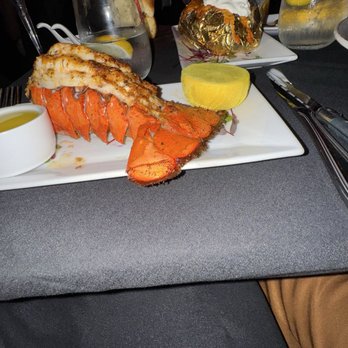 Vibrato Grill Jazz - Yum to the lobster. - Jazz & Blues Near Me - Los Angeles, California Vibrato Grill Jazz - Yum to the lobster. - Jazz & Blues Near Me - Los Angeles, California