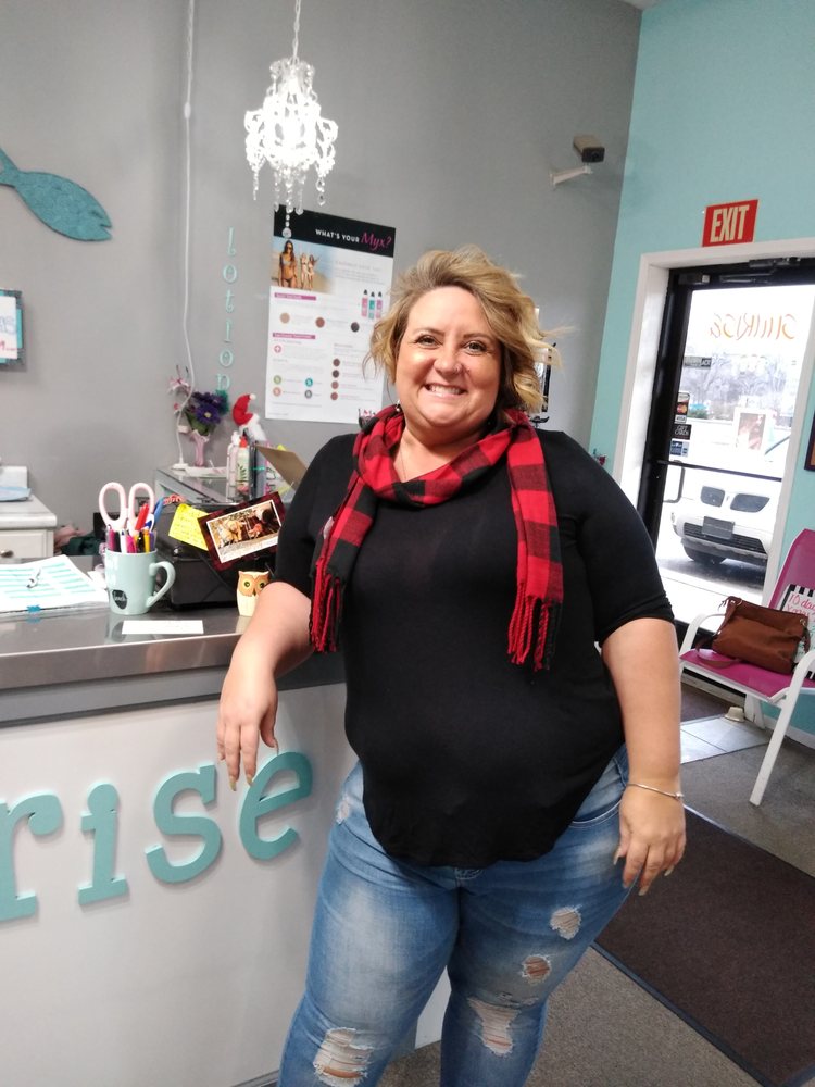 Sunrise Tanning Salon Logo