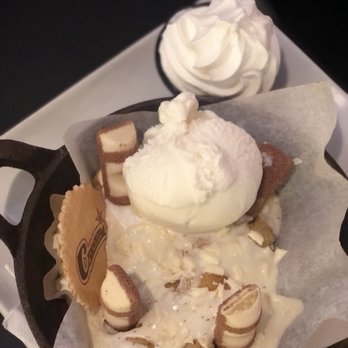 Creams - Lots of white chocolate - Cafes Near Me - London, XGL Creams - Lots of white chocolate - Cafes Near Me - London, XGL